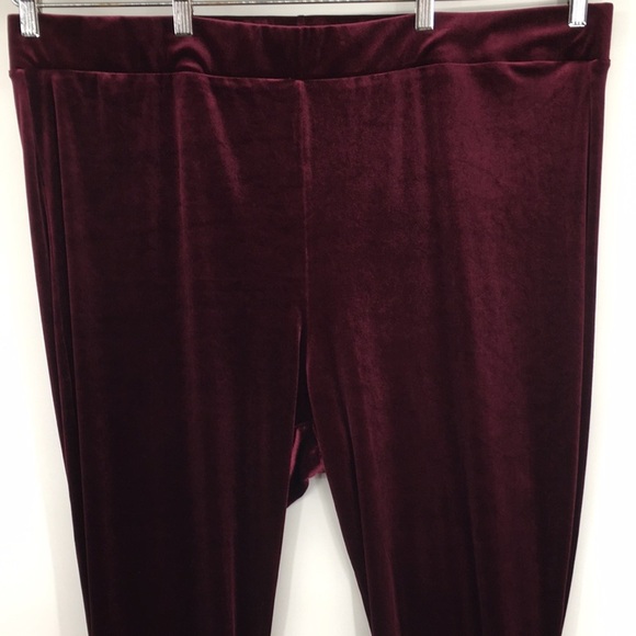 Torrid Pants Womens 5 5X Wine‎ Velour Velvet Skinny Pull On Plush - Picture 2 of 12